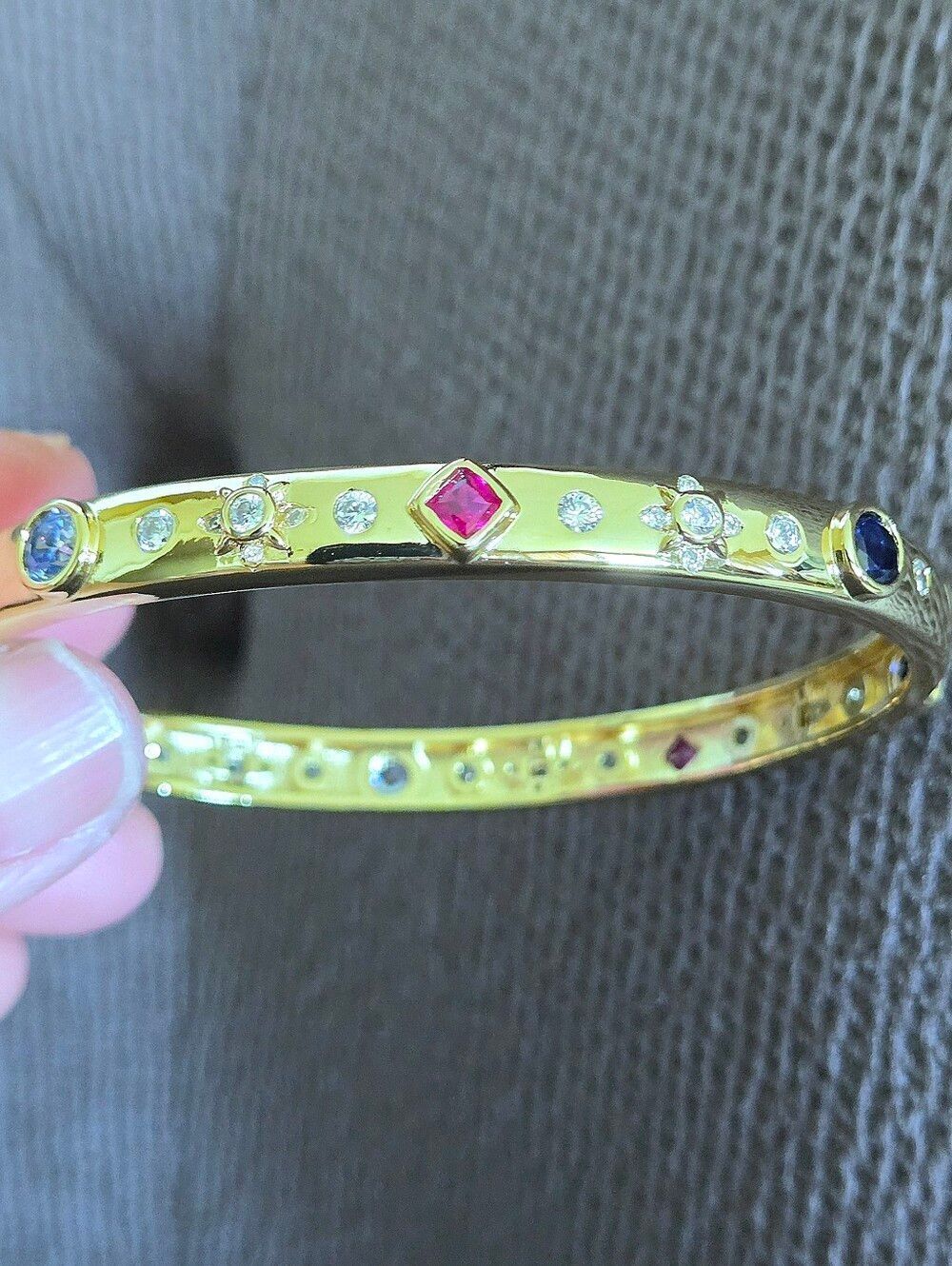 Zeyzey Thin Gold💛 Hinged Bracelet with Cubic Zirconias💎 - NWT - Picture 13 of 16